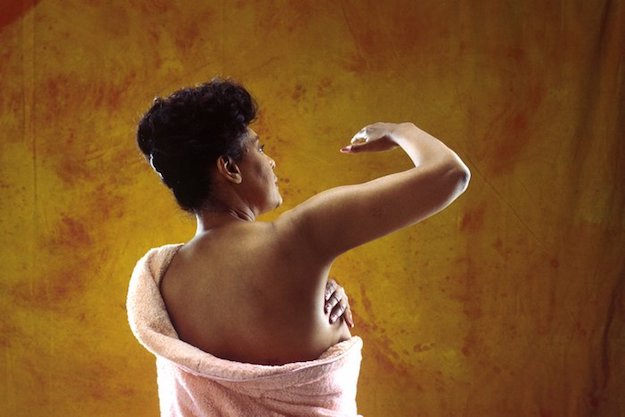 Как подготовиться к маммографии и почему самообследование груди её не заменит